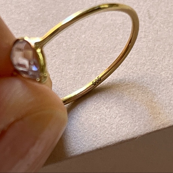 14K Yellow Solid Gold Tear Drop Ring - Picture 8 of 8